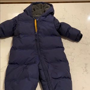 Gap snowsuit 12-18 months